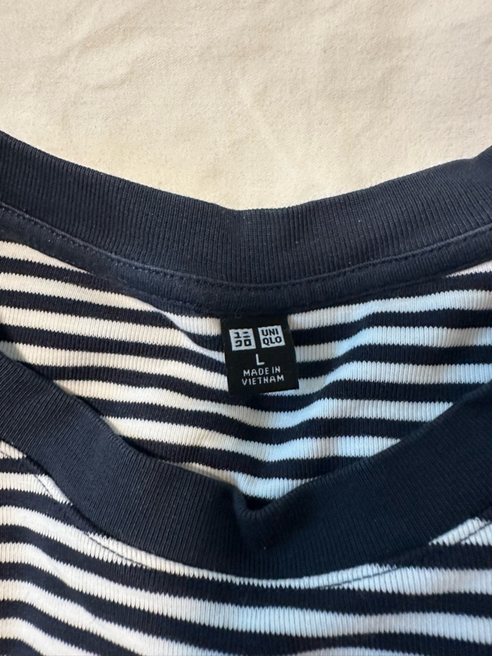 Uniqlo Navy and White Striped Short-Sleeve Tee - Picture 2 of 3